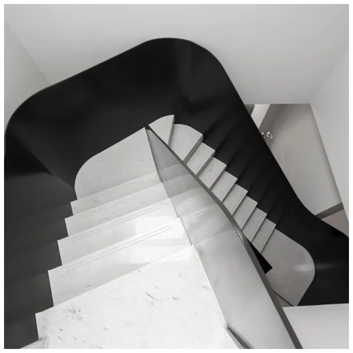 Escalier de luxe en marbre blanc pour la villa MQ STONE