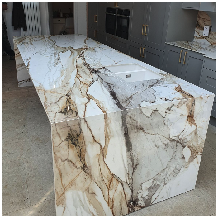 Calacatta Oro Natural Marble Countertop in Villas MQ STONE